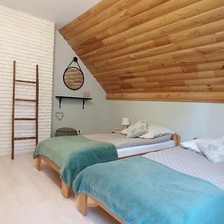 Zacisze Drwala Guest House Lutowiska Ruang foto