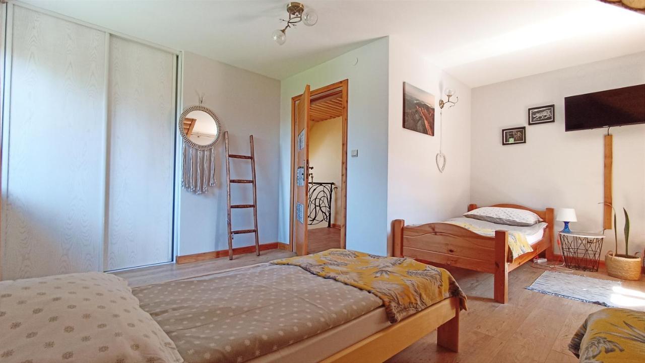 Zacisze Drwala Guest House Lutowiska Ruang foto